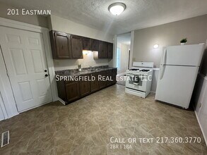 201 Eastman Ave in Springfield, IL - Building Photo - Building Photo