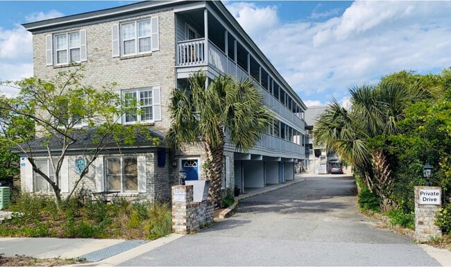 404 22nd Ave N in Myrtle Beach, SC - Building Photo - Building Photo