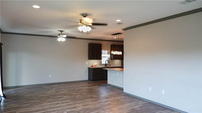4401 Creede Dr in Austin, TX - Foto de edificio - Building Photo