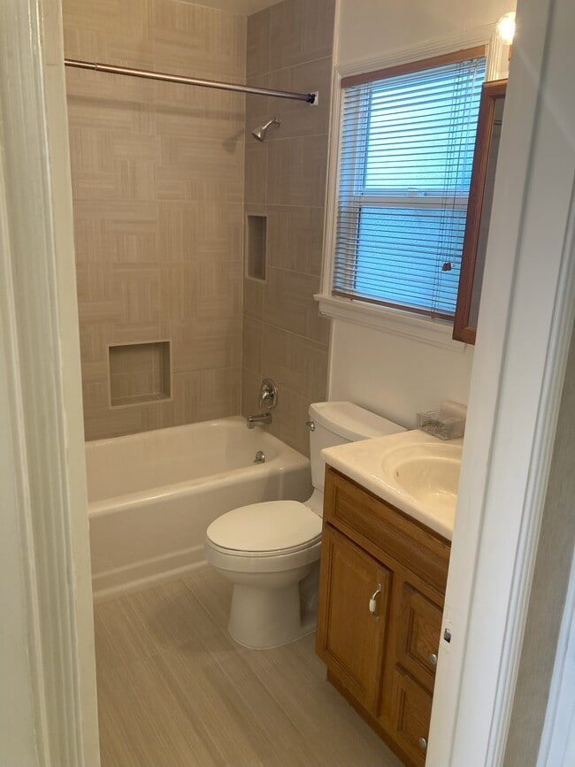 2273 Fox Hills Dr, Unit 2273 Fox Hills Dr in Los Angeles, CA - Building Photo - Building Photo