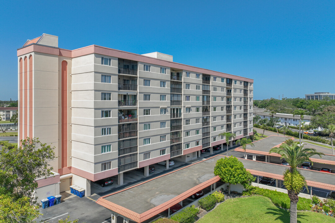 Imperial Cove Condominiums in Clearwater, FL - Building Photo