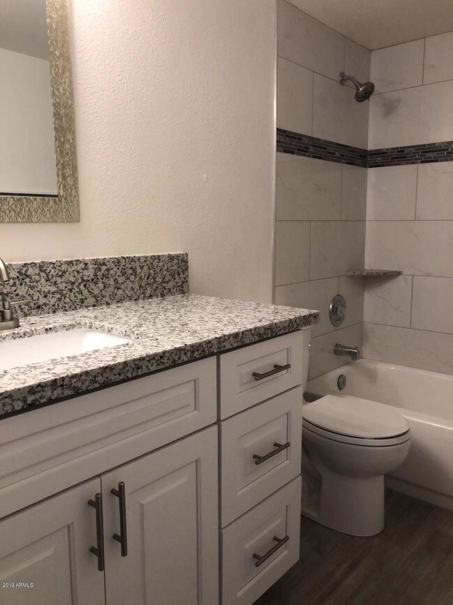 700 W University Dr-Unit -A 103 in Tempe, AZ - Building Photo - Building Photo