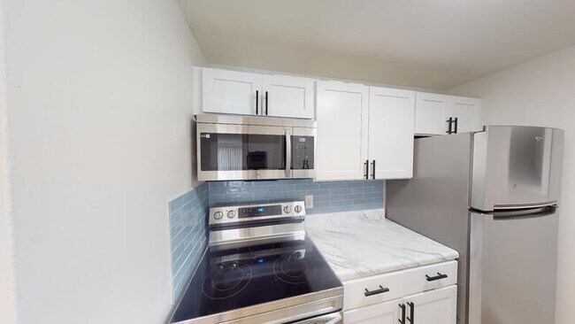 6004 Moravia Park Dr photo'