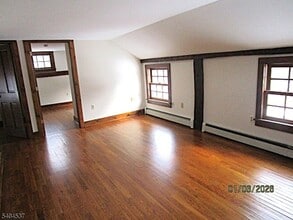 955 Fairview Lake Rd in Newton, NJ - Building Photo - Building Photo