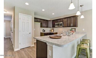 1308 Lake Shore Blvd in Jacksonville, FL - Building Photo