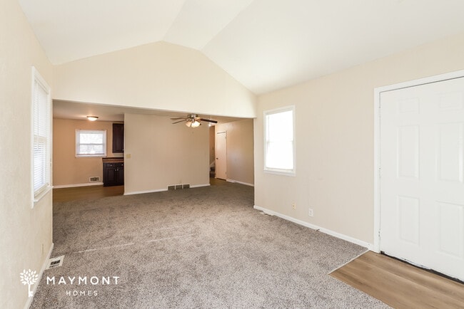 4704 Kensington Ave in Kansas City, MO - Foto de edificio - Building Photo