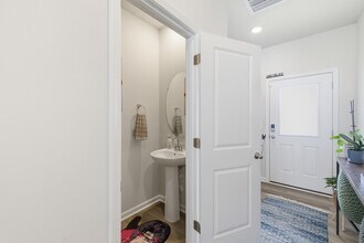 754 Rolling Flds Dr in Graham, NC - Foto de edificio - Building Photo