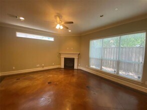 5019 Mission Ave in Dallas, TX - Building Photo - Building Photo