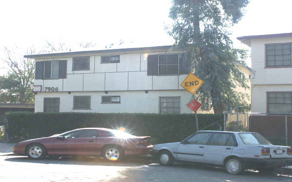 7906 Brimfield Ave in Panorama City, CA - Building Photo - Building Photo