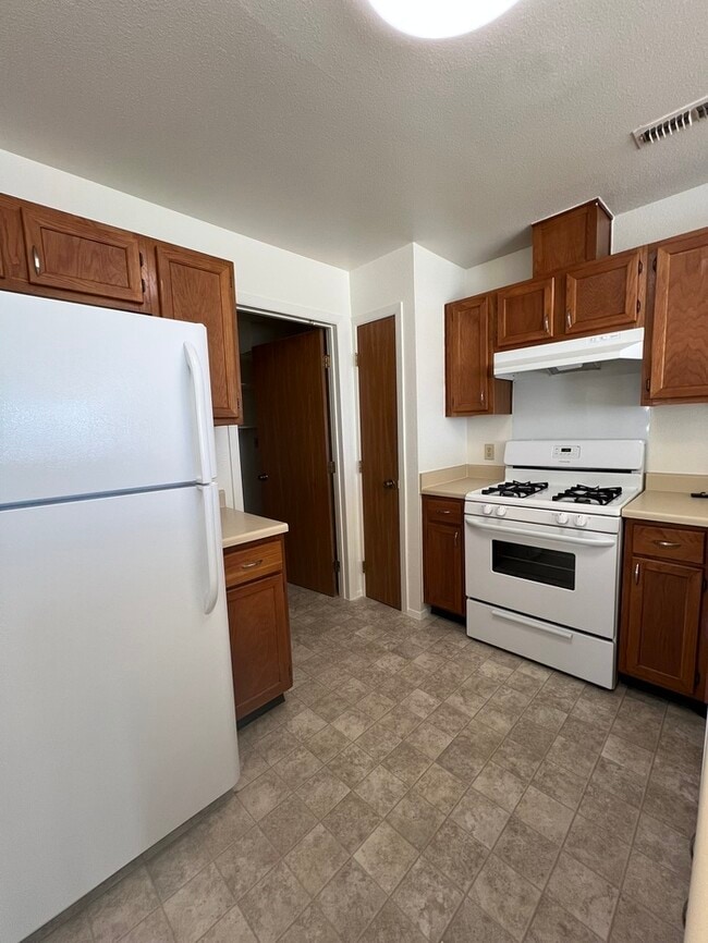 1387 Dakota Dr in Box Elder, SD - Building Photo - Building Photo