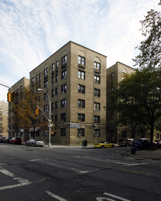 326-336 Fort Washington Ave in New York, NY - Building Photo - Building Photo