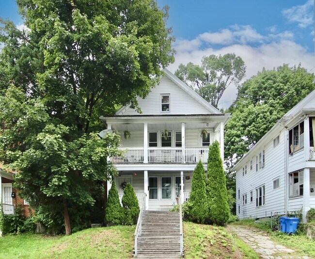 635 Park Ave, Unit FL2 in Albany, NY - Foto de edificio - Building Photo