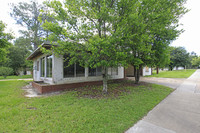 850 N Jefferson St in Monticello, FL - Foto de edificio - Building Photo