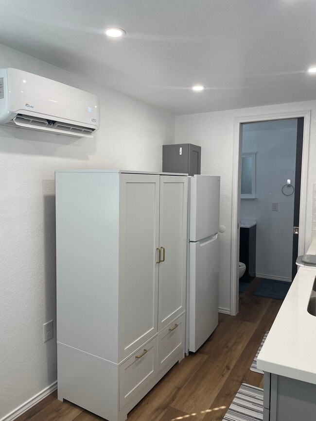 207 S Sabinas St, Unit #2201 in San Antonio, TX - Foto de edificio - Building Photo