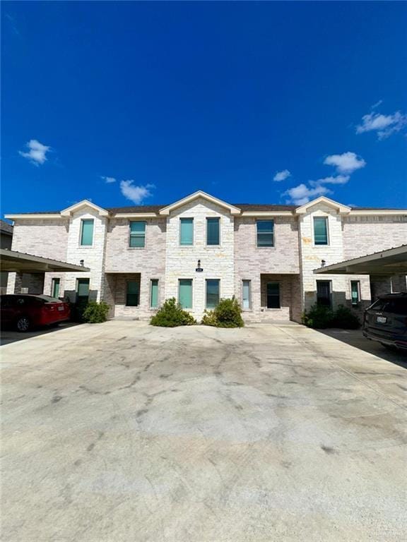 23 Newport Ave