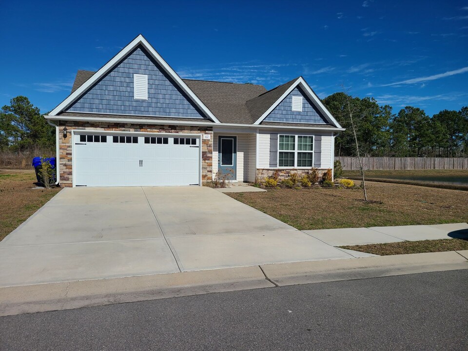 62 W Luminous Way in Hampstead, NC - Building Photo