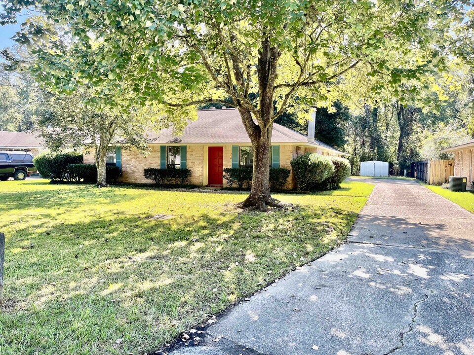 17042 Appomattox Ave in Baton Rouge, LA - Building Photo
