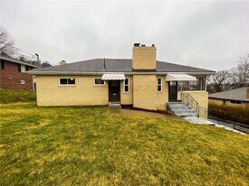 151 Thorne Rd in Washington, PA - Building Photo