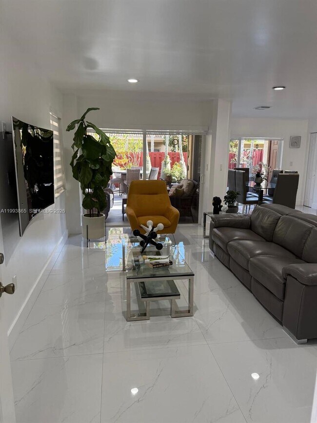 16418 SW 72nd Terrace in Miami, FL - Building Photo - Building Photo