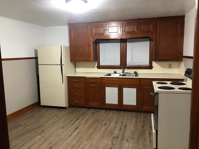 323 W Wheeler Ave, Unit #4