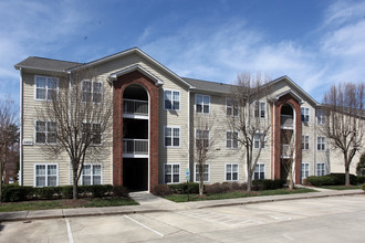 Pine Ridge in Durham, NC - Foto de edificio - Building Photo