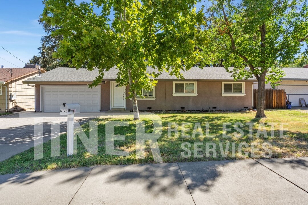 6128 Mariposa Ave in Citrus Heights, CA - Building Photo