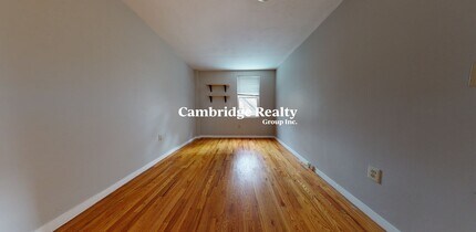 428 Franklin St, Unit 1R in Cambridge, MA - Foto de edificio - Building Photo