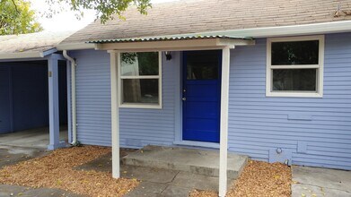1051 Boranda Ave in Mountain View, CA - Building Photo - Building Photo