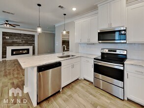 5517 Van Horn Dr in Granbury, TX - Building Photo - Building Photo