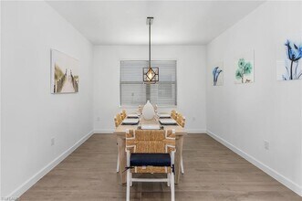 20210 KIngmont Dr in Estero, FL - Foto de edificio - Building Photo