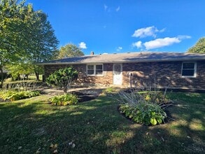 6238 Jayfield Dr in Hamilton, OH - Building Photo - Building Photo