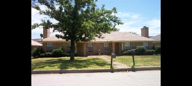 3331 Lexington in Tyler, TX - Building Photo - Building Photo