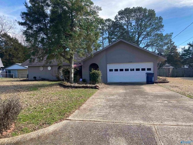 property at 2006 McDowling Dr SE