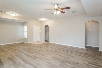 5103 Santrey Dr in Houston, TX - Building Photo - Building Photo