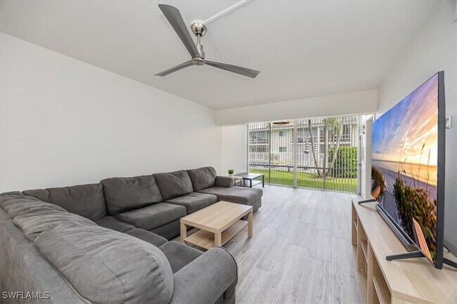 1417 Chesapeake Ave in Naples, FL - Building Photo - Building Photo