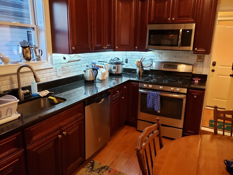 206 Summer St, Unit 2T in Somerville, MA - Foto de edificio
