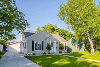 600 N Outagamie Ct in Appleton, WI - Building Photo - Building Photo
