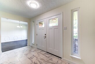 11511 Brook Meadows Ln in Stafford, TX - Building Photo - Building Photo