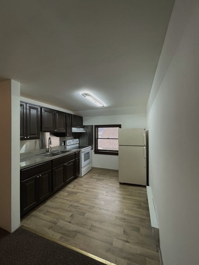614 Stephenson St, Unit #2