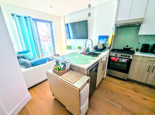 2345 60th St in Brooklyn, NY - Building Photo - Building Photo