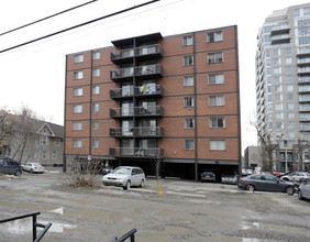 Westbury House in Calgary, AB - Building Photo - Building Photo