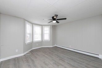 12-14-14 S Broadway in Gloucester City, NJ - Building Photo - Building Photo