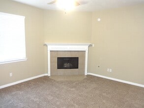 10126 Sand Tracks Ct in Houston, TX - Building Photo - Building Photo
