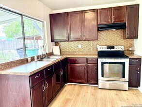 4723 Castle Rose in San Antonio, TX - Building Photo - Building Photo