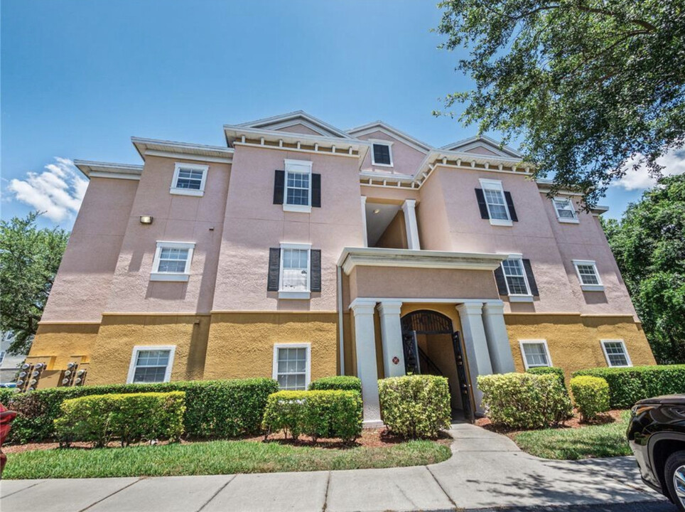 3577 Conroy Rd, Unit 326 in Orlando, FL - Building Photo