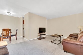 10609 102 St in Grande Prairie, AB - Building Photo - Building Photo