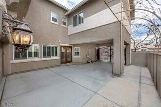 9460 Glendora Valley St in Las Vegas, NV - Building Photo - Building Photo