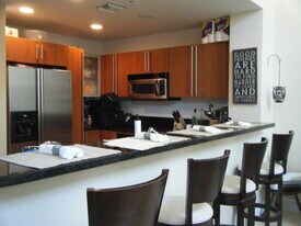 610 Clematis St, Unit 102 in West Palm Beach, FL - Building Photo