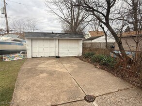 12809 McCracken Rd in Garfield Heights, OH - Building Photo - Building Photo