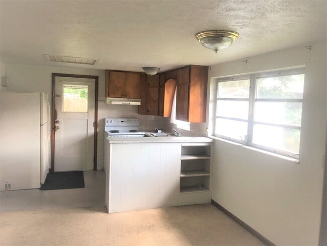 5028 Lantana St in Zephyrhills, FL - Building Photo - Building Photo